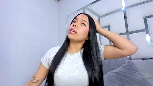 ZoeWan69 online show from November 28, 12:05 pm