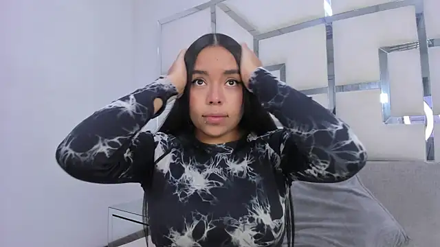 ZoeWan69 online show from December 16, 11:03 am