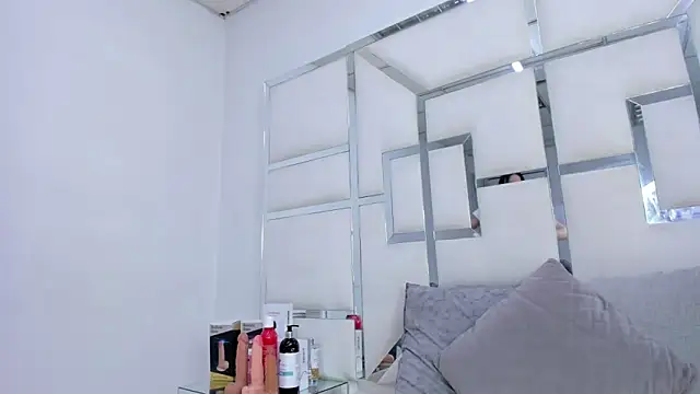 ZoeWan69 online show from December 20, 12:52 pm