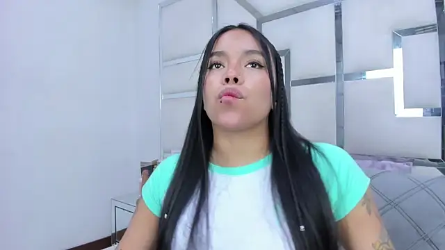 ZoeWan69 online show from April 12, 2:20 pm