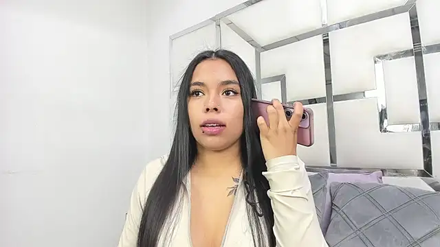 ZoeWan69 online show from March 14, 1:50 pm