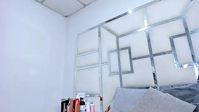 ZoeWan69 online show from October 30, 12:03 pm