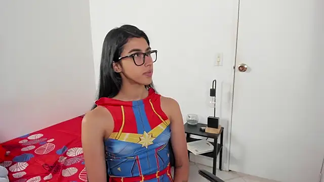 Snapshot of Mazikeen__18 chatting on May 28, 1:06 pm Mazikeen 18 online show from May 28, 1:06 pm