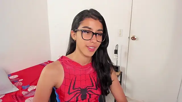 Snapshot of Mazikeen__18 chatting on June 3, 2:33 pm Mazikeen 18 online show from June 3, 2:33 pm