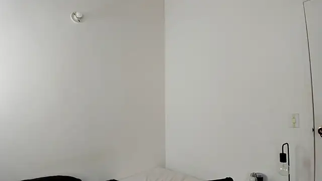 Mazikeen  18 online show from March 11, 2:00 pm