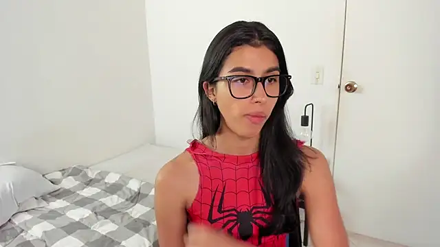 Snapshot of Mazikeen__18 chatting on April 22, 12:34 pm Mazikeen 18 online show from April 22, 12:34 pm