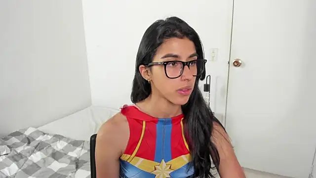 Snapshot of Mazikeen__18 chatting on June 23, 12:58 pm Mazikeen 18 online show from June 23, 12:58 pm