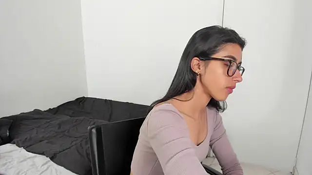 Snapshot of Mazikeen__18 chatting on July 9, 2:16 pm Mazikeen 18 online show from July 9, 2:16 pm