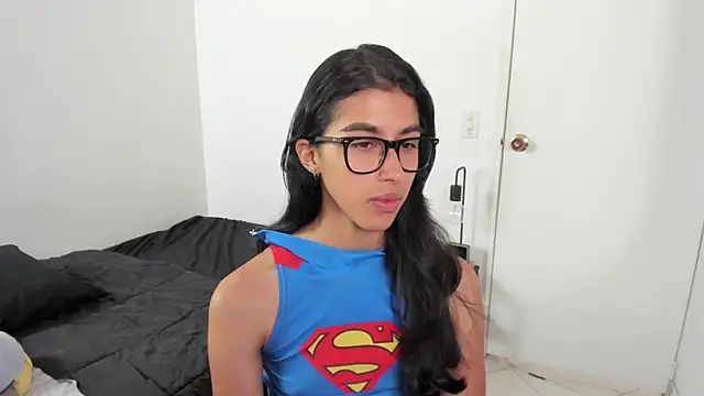 Snapshot of Mazikeen__18 chatting on July 10, 1:44 pm Mazikeen 18 online show from July 10, 1:44 pm