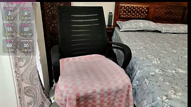 Snapshot of Alisaa-1 chatting on November 29, 4:01 am Alisaa-1 online show from November 29, 4:01 am