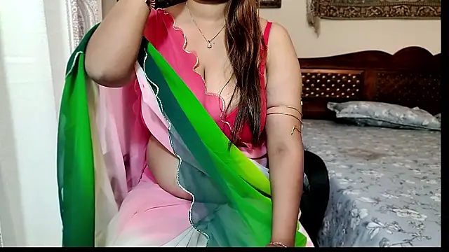 Snapshot of Alisaa-1 chatting on February 14, 3:07 am Alisaa-1 online show from February 14, 3:07 am