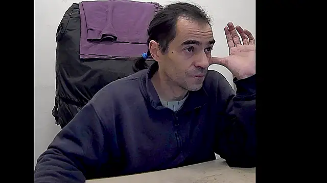 ReyDeBotones online show from March 18, 1:31 am