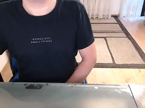 Snapshot of ruplumber chatting on February 28, 6:43 am ruplumber online show from February 28, 6:43 am