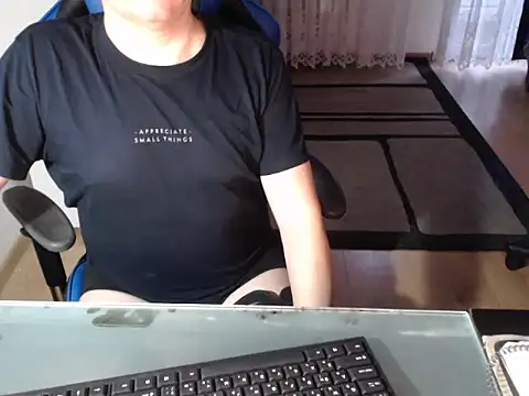 Snapshot of ruplumber chatting on February 26, 6:40 am ruplumber online show from February 26, 6:40 am