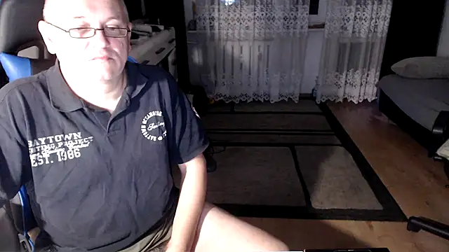 Snapshot of ruplumber chatting on November 6, 5:11 am ruplumber online show from November 6, 5:11 am