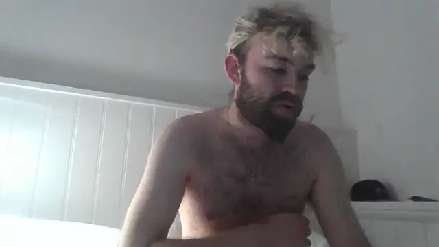 Snapshot of Aquaca1910 chatting on March 1, 12:07 am Aquaca1910 online show from March 1, 12:07 am