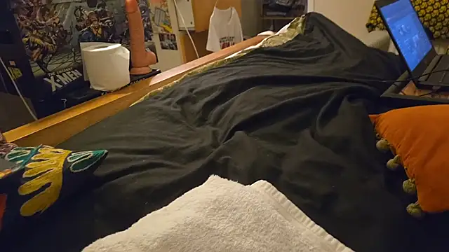 Snapshot of Aquaca1910 chatting on November 1, 3:24 am Aquaca1910 online show from November 1, 3:24 am