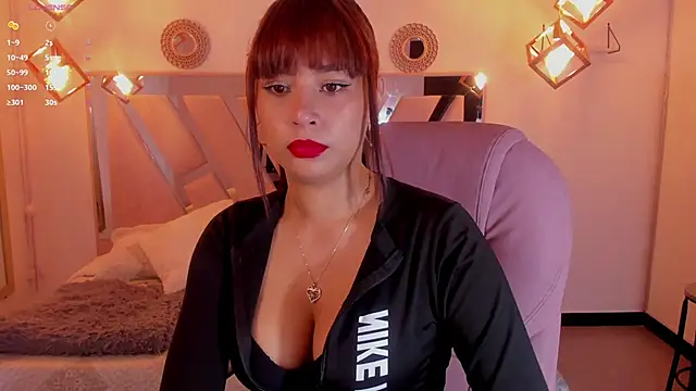 Snapshot of victoria__Smith chatting on February 13, 11:50 am victoria Smith online show from February 13, 11:50 am