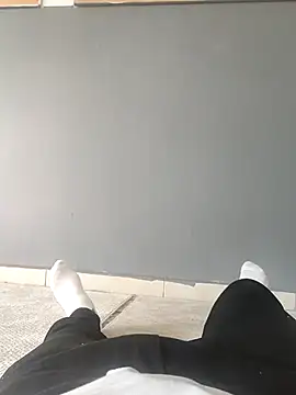 legolasleo online show from October 9, 7:20 am