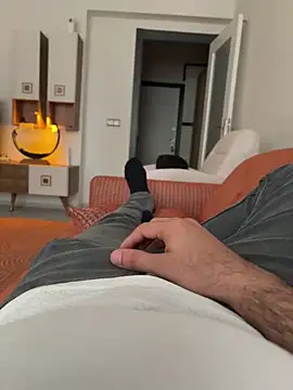 legolasleo online show from May 14, 3:03 am