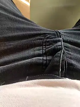 legolasleo online show from September 22, 4:40 am