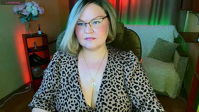 Snapshot of Vivien__wet chatting on September 19, 8:18 am Vivien wet online show from September 19, 8:18 am