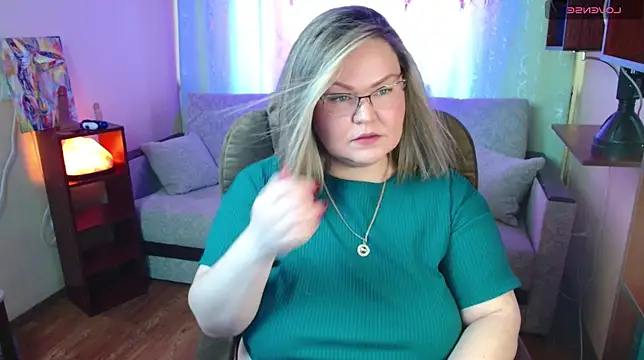 Snapshot of Vivien__wet chatting on March 17, 7:57 am Vivien wet online show from March 17, 7:57 am