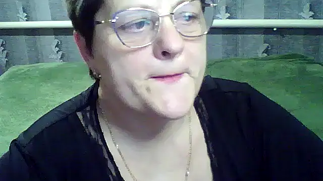 ElzaJewel online show from April 2, 7:09 pm