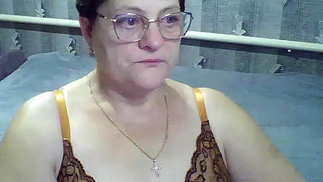 ElzaJewel online show from November 17, 11:20 pm