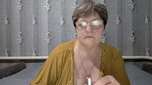 ElzaJewel online show from May 4, 9:28 pm