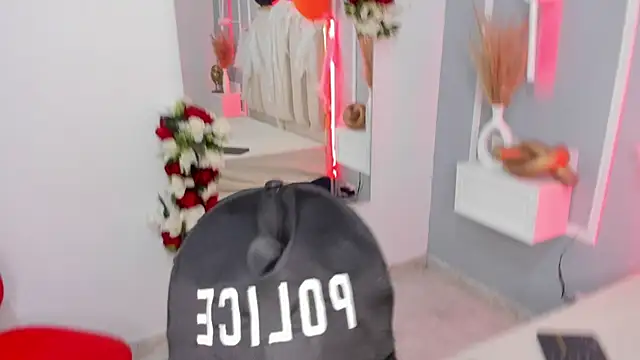 Snapshot of emmysandoval chatting on October 31, 12:57 pm emmysandoval online show from October 31, 12:57 pm