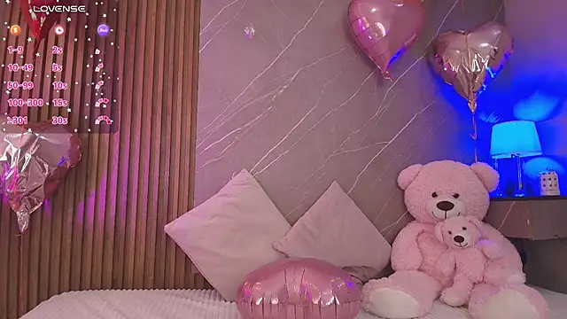 ariana jhonson1 online show from April 9, 12:33 pm