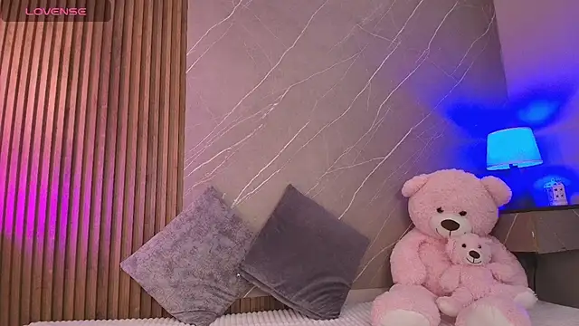 ariana jhonson1 online show from March 20, 12:28 pm