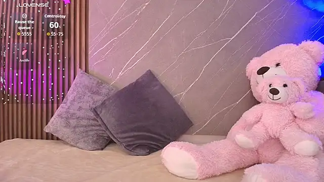 Snapshot of ariana_jhonson1 chatting on February 22, 12:07 pm ariana jhonson1 online show from February 22, 12:07 pm