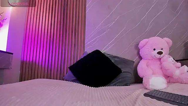 ariana jhonson1 online show from November 20, 12:39 pm