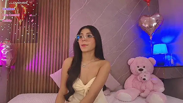 ariana jhonson1 online show from April 4, 12:34 pm