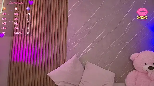 ariana jhonson1 online show from April 16, 12:28 pm