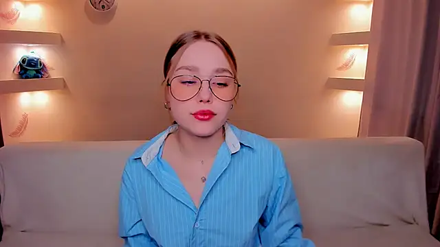 YourMegan online show from November 4, 7:17 pm