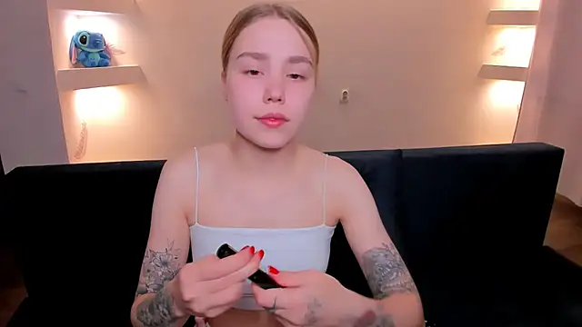 Snapshot of YourMegan chatting on October 16, 9:23 pm YourMegan online show from October 16, 9:23 pm