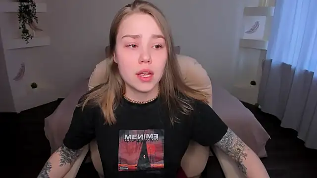 YourMegan online show from April 13, 4:38 am