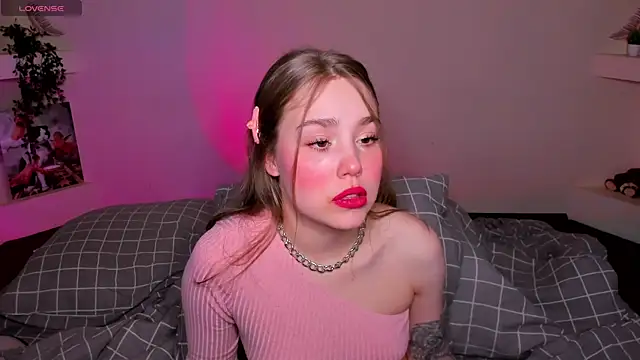 Snapshot of YourMegan chatting on May 14, 4:59 pm YourMegan online show from May 14, 4:59 pm