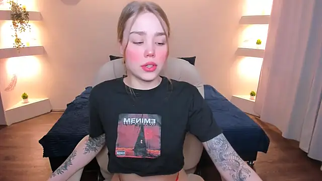 YourMegan online show from March 31, 9:28 pm