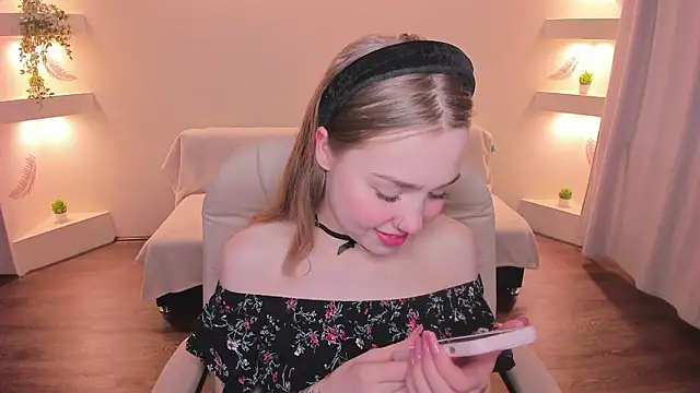 YourMegan online show from March 2, 2:35 pm