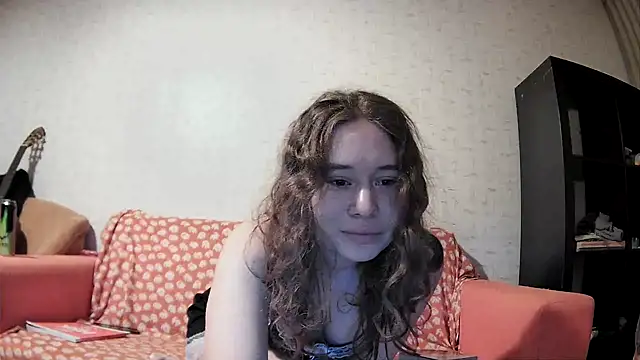 Snapshot of girliemilk chatting on March 2, 6:24 pm girliemilk online show from March 2, 6:24 pm