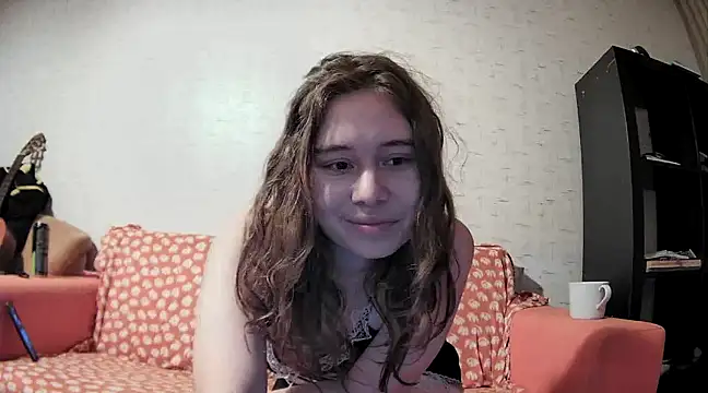 Snapshot of girliemilk chatting on February 25, 9:37 pm girliemilk online show from February 25, 9:37 pm