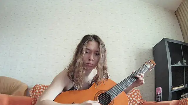 Snapshot of girliemilk chatting on February 15, 6:44 am girliemilk online show from February 15, 6:44 am