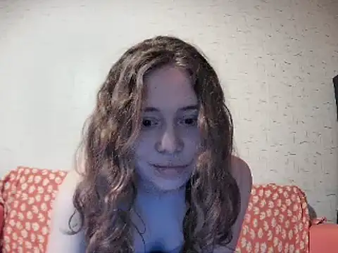 Snapshot of girliemilk chatting on March 21, 5:23 pm girliemilk online show from March 21, 5:23 pm