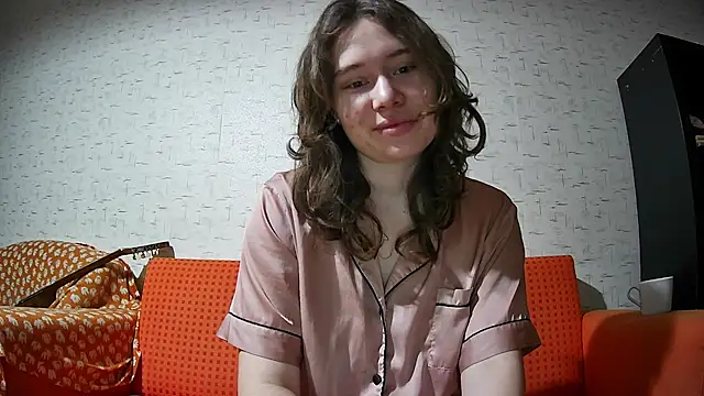 girliemilk online show from January 13, 2:15 am