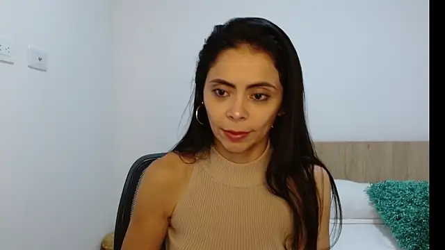 Snapshot of hema_gold chatting on February 27, 6:57 am hema gold online show from February 27, 6:57 am