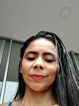 Snapshot of hema_gold chatting on March 15, 3:27 pm hema gold online show from March 15, 3:27 pm